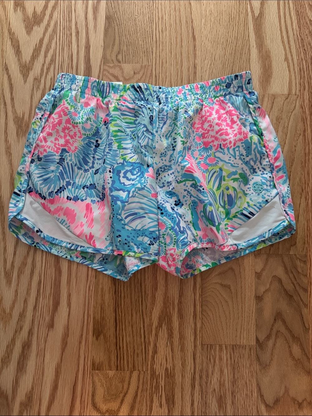 Lilly Pulitzer Luxletic Ocean Trail Short in Multi Sink or Swim EUC Size XS